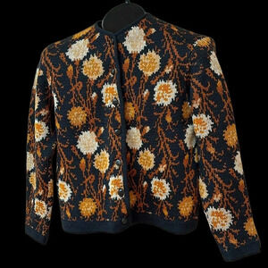 Vintage 70’sluxury style  shell floral printed wool sweater cardigan
